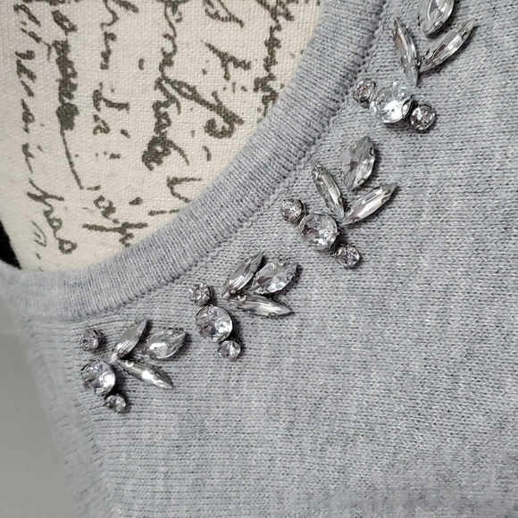 Gorgeous sweater - Picture 3 of 4